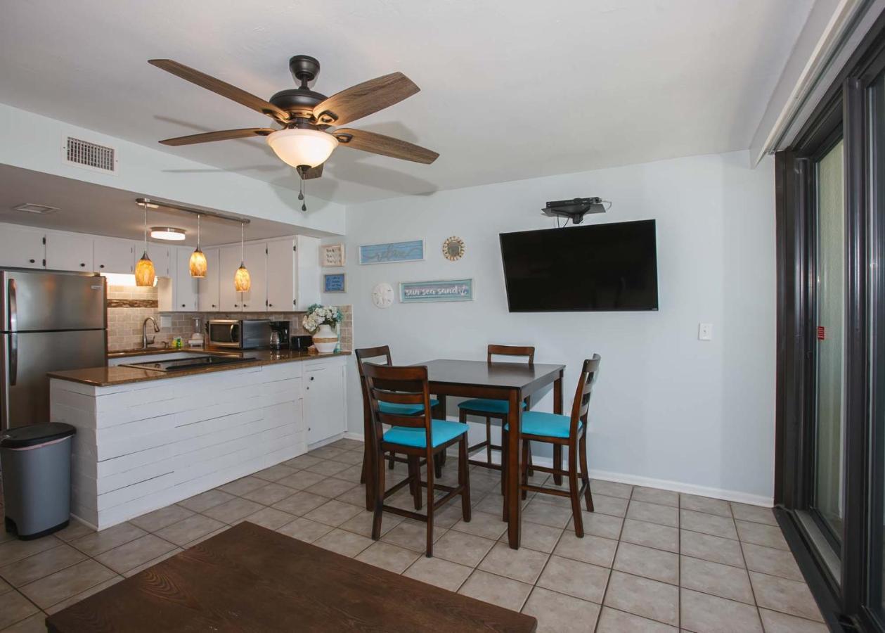 Island Winds West 477 By Albvr - Beachfront, Updated & Beautiful! Just Steps To The Beach & Hangout! Gulf Shores Exterior photo